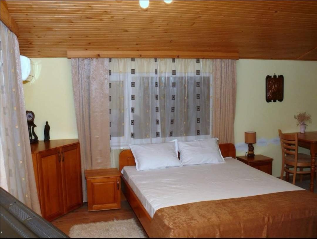 Комплекс Лебанов Hotel Jundola Szoba fotó